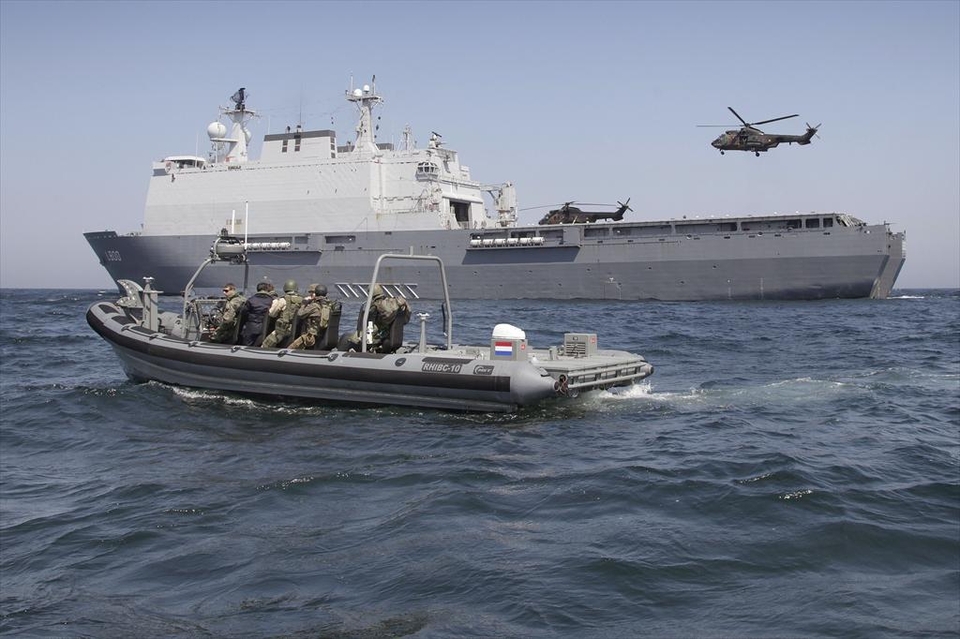 Integratieoefening Ocean Shield op Hr.Ms. Rotterdam, 22 mei 2012 (MCD)