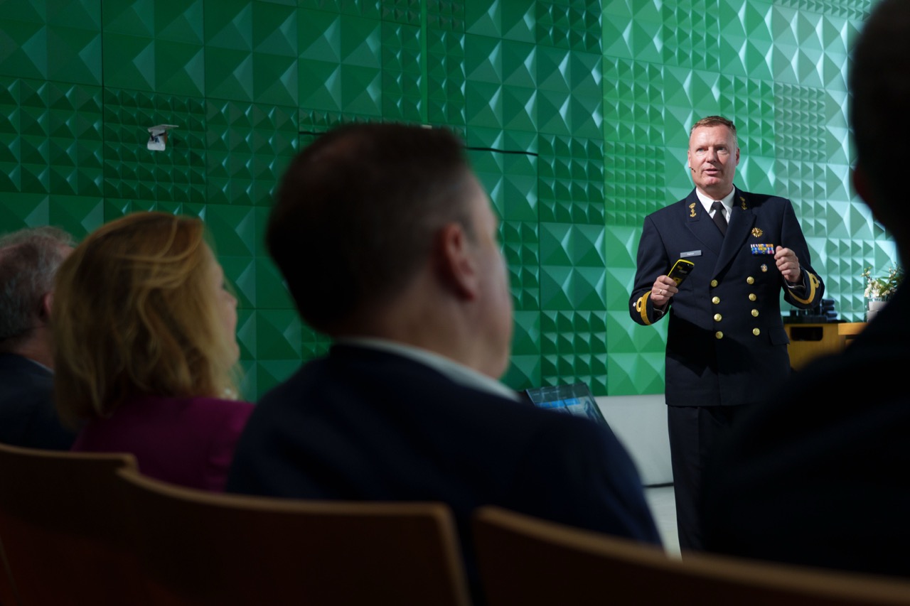 ROTTERDAM-Johan de Witt-conferentie.Laten zien hoe de KM nadenkt en filosofeert over wat er nodig is om klaar te zijn voor de toekomst.