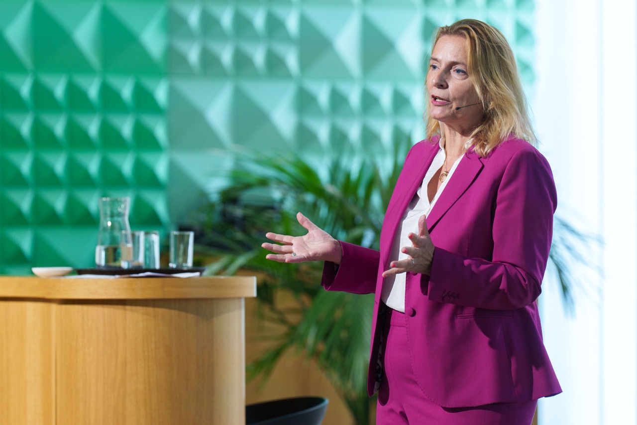 ROTTERDAM-Johan de Witt-conferentie.Laten zien hoe de KM nadenkt en filosofeert over wat er nodig is om klaar te zijn voor de toekomst.