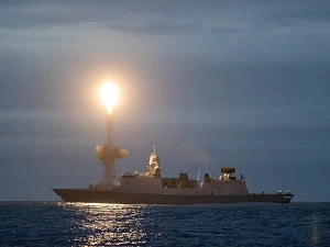 Zr.Ms. Tromp tijdens Formidable Shield '23 (foto: Sjoerd Hilckmann | Mediacentrum Defensie)